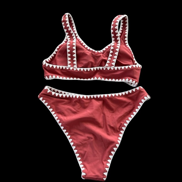 NWT Cupshe size Small Terracotta Crochet Trim Bikini Swimsuit Set Cheeky New - Picture 2 of 4